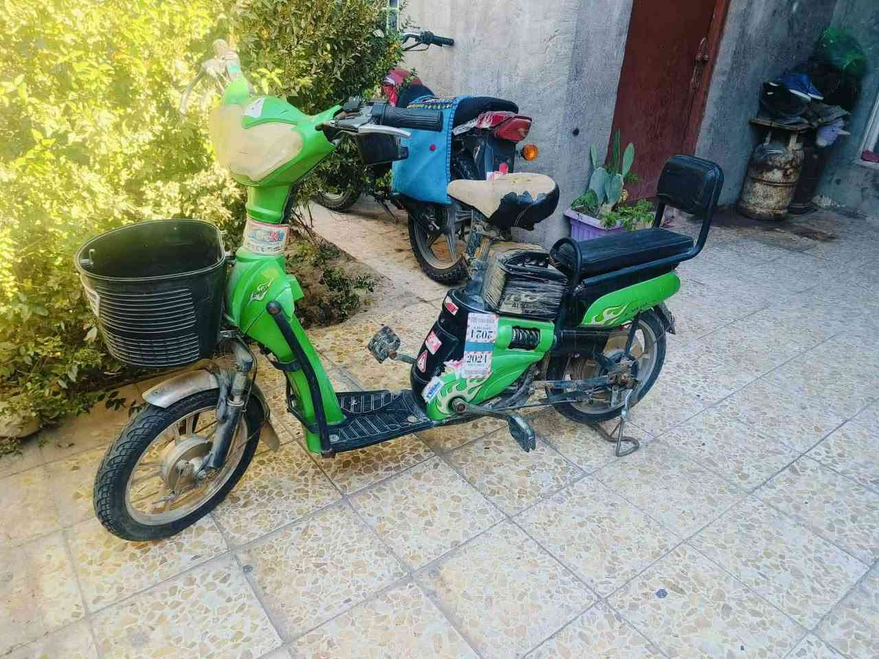 دراجه على شحن عوزها بس باتري يتصلح موجود وسعرها مناسب


**إذا كنت صاحب هذا الإعلان وتريد حذفه لأي سبب، رجاءا أرسل رسالة إلى الدعم الفني**