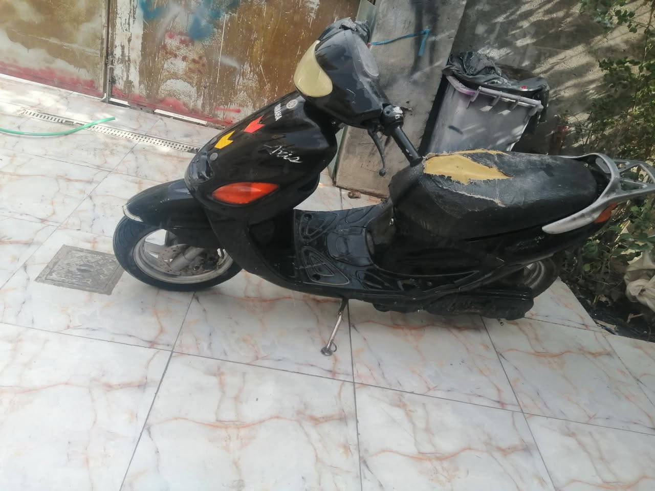 اكزز فحل ياباني شغاله سلف ما نقصه شي مكينه ناعمه شلعه ومعدل خير من الله ب٣٥٠ وبيه مجال مكان فضليه ***********
