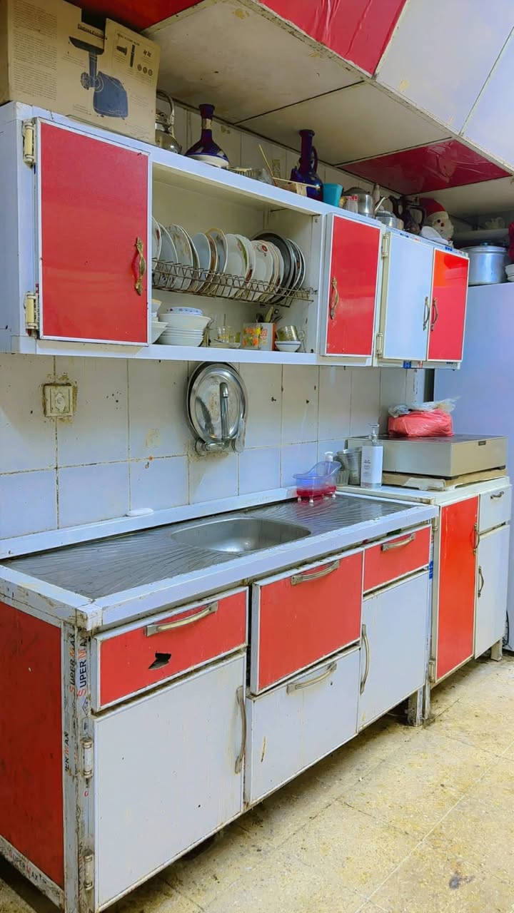 كاونتر 6 قطع قفل 400 مرايه مال صالون مدخل كلشي ترهم بيه اناره نهايته 30 ليحب يتصل ***********
