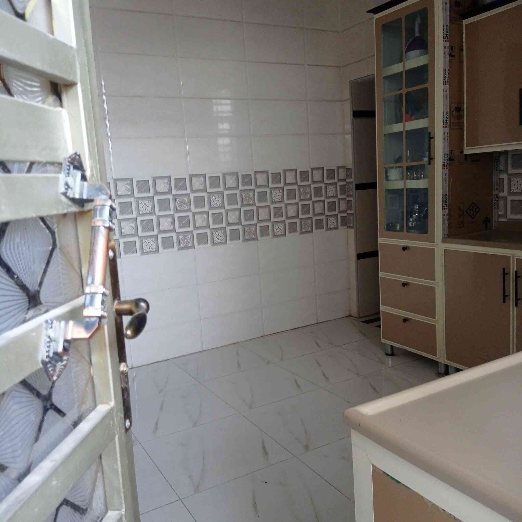 بيت للبيع 150متر طابق ونص غرفه فوك وحمام كوفه جسر الامام علي قرب معهد الفني لاستفسار خاص


**إذا كنت صاحب هذا الإعلان وتريد حذفه لأي سبب، رجاءا أرسل رسالة إلى الدعم الفني**