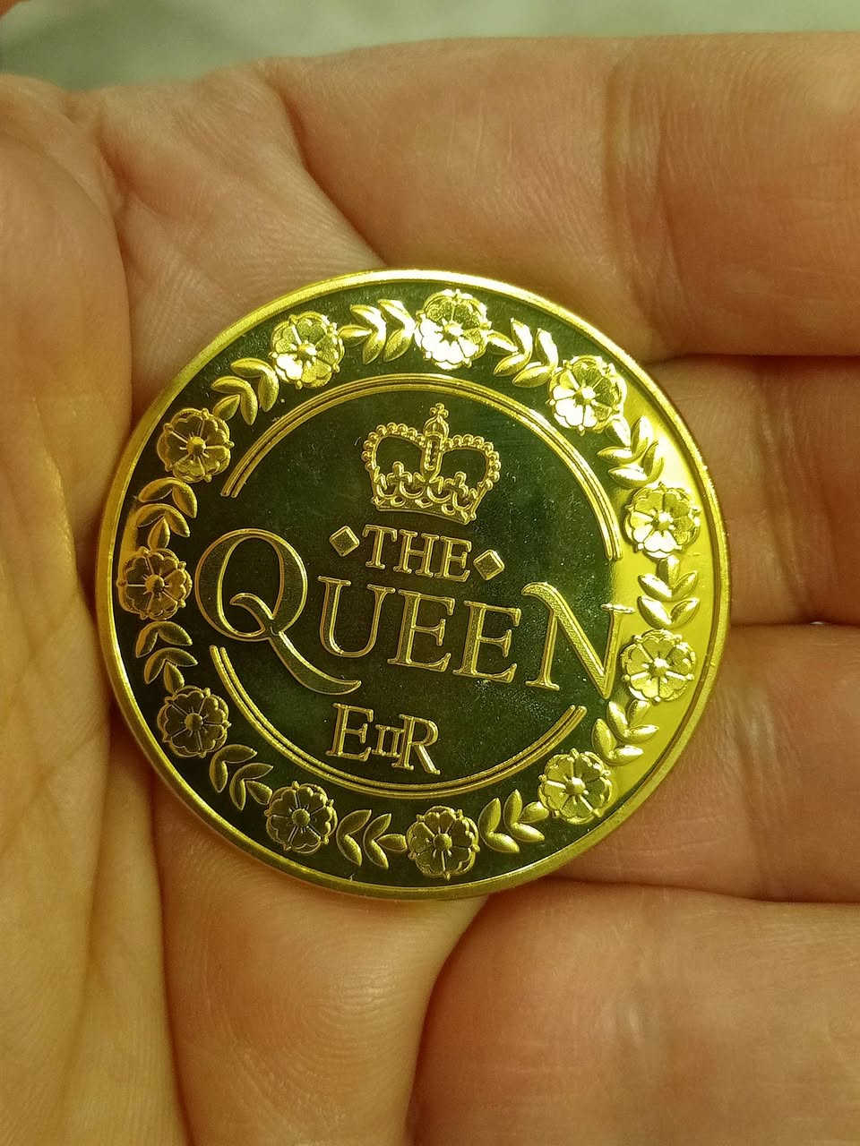 مسكوكةللملكة اليزابيث بروف بالكبسولة سعر5000د ويوجد اشكال اخرى جميلة


**إذا كنت صاحب هذا الإعلان وتريد حذفه لأي سبب، رجاءا أرسل رسالة إلى الدعم الفني**