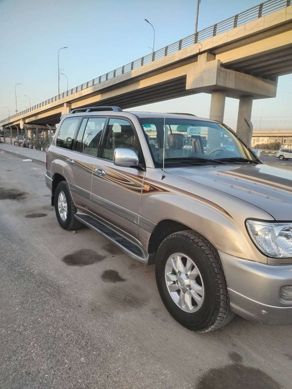 لاندكروز ٢٠٠٦ رقم مثنى بأسمي فول مواصفات مكان النجف مكفوله مكينه بلاديه ما مفتوحه كير وحداديه وبدي مكفولات تخم تاير دنلوب رقم الهاتف ***********
