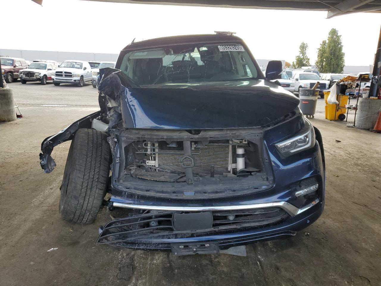 للبيع انفنتي QX80 موديل 24 حاليا وصلت بغداد على كتاب الشهداء على حادثهه بدون تصليح السعر 180 رقمي ***********
