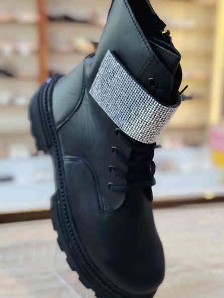 أحذية الشارقه كوفه حي ميسان مقابل جوهرة العرب *********** وتساب
بسعر 10000 خفيف جدا
