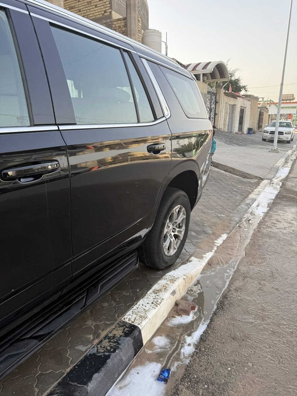 تحياتي لصاحب البيج 
السلام عليكم جميعا 
GMC
23
كفاله 
لوحات بغداد
سنويه باسمي تحويل إلك ثاني يوم 
عداد المسافه 63
مغلفه BBF
العنوان البصره 
السعر 490 وبيها مجال قليل 
الاستفسار خاص موجود 
***********
