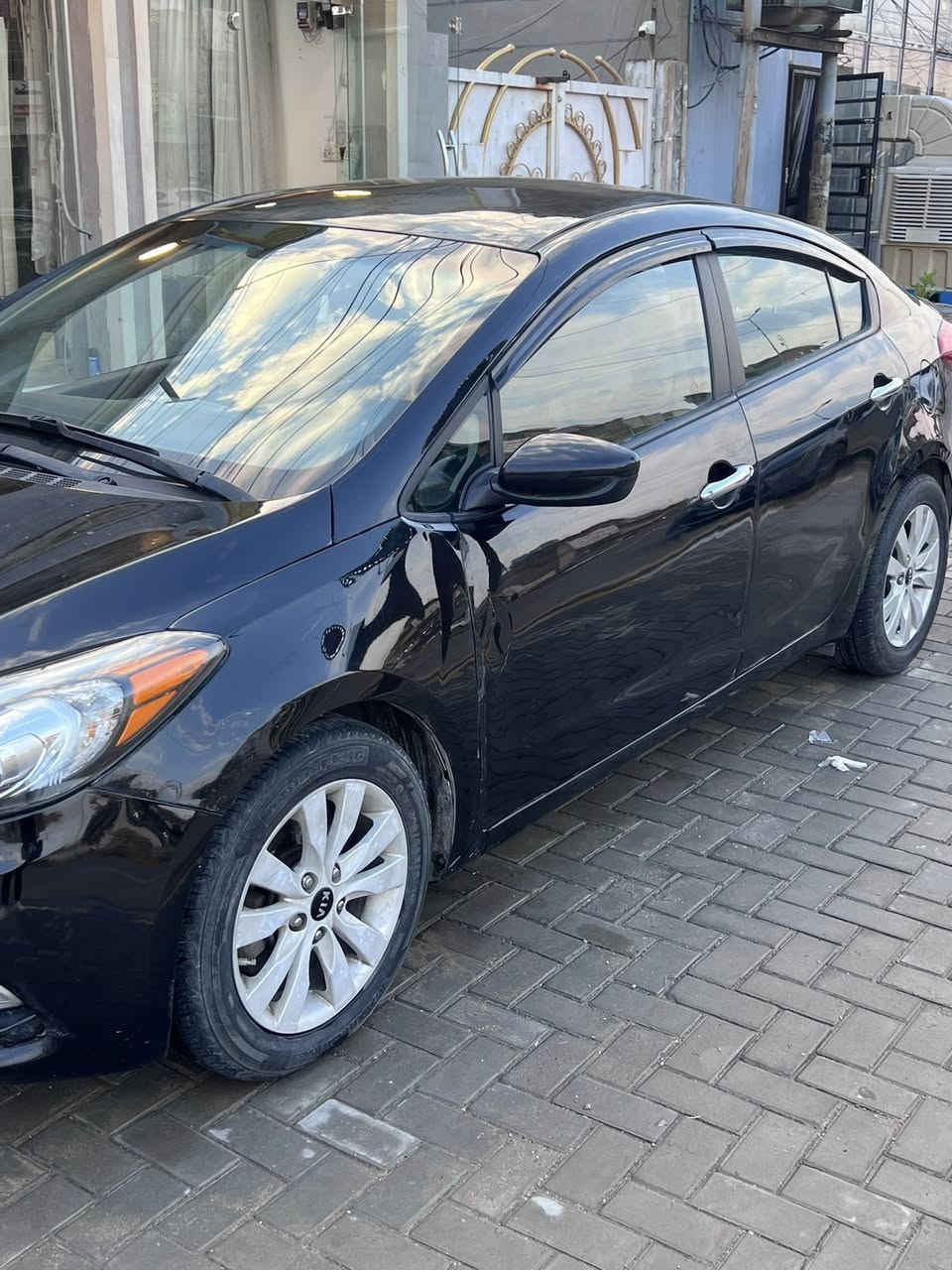 كيا فورتي 2016
شماليه تحويل تريد وكاله عادي 
سياره كير محرك تبريد تدفئه كامله وخير من الله 
حداديه صدر جديد 
تخم تاير جديد 
بيها صبغ قطع 
للاستفسار رقم صاحب السياره 
*********** 
95 ورقه وبيها مجال 
الفيس ممتواجد اتصل عل رقم 

مكلف للنشر
