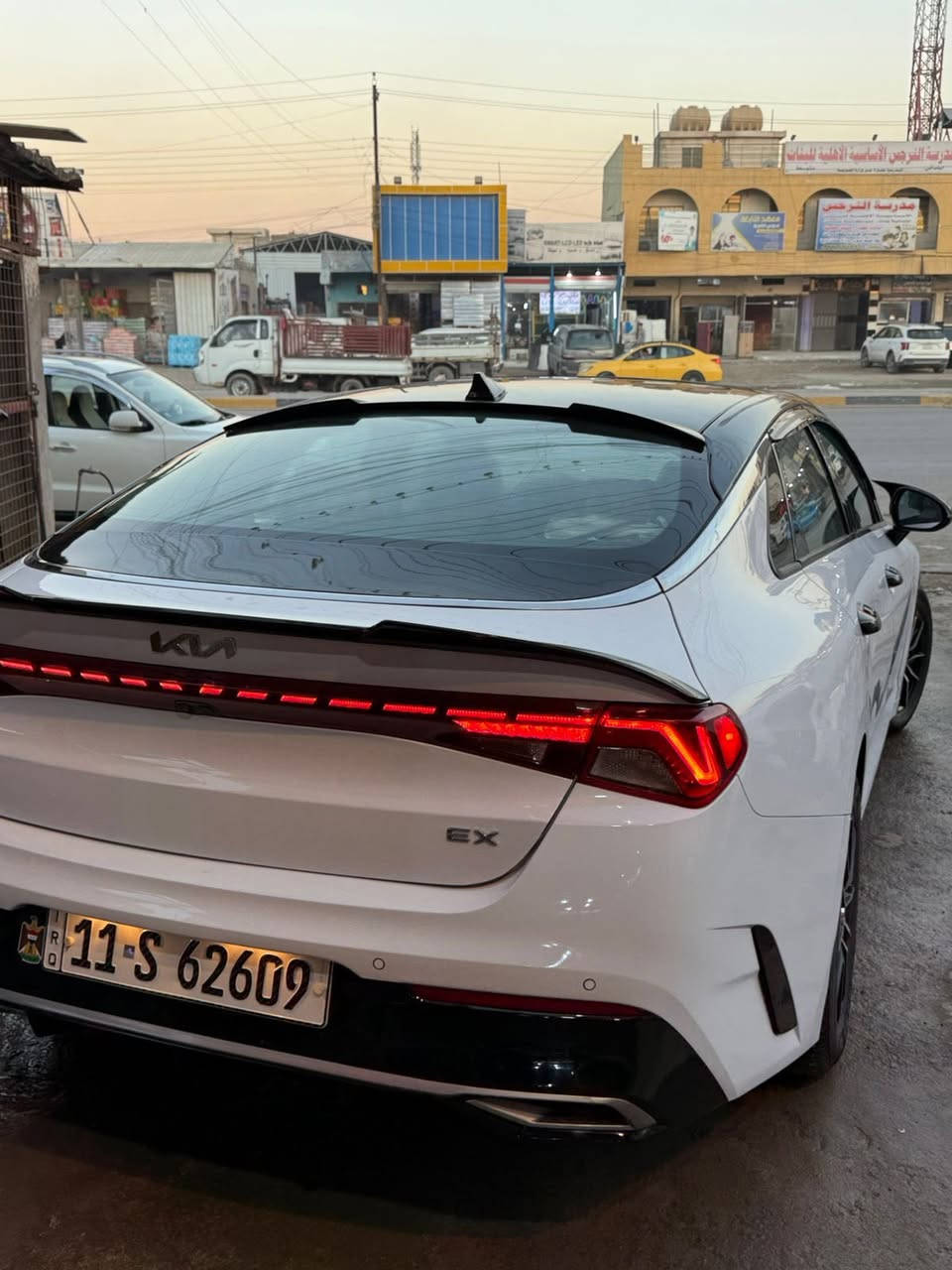 سلام عليكم k5 وراد امريكي حادثه فقط بنيد بدون دواخل 
سياره كفاله عده حادثه سياره فئه EX يعني اعلى فئه بل 
كي فايف وعلى من الجيتي لاين مكاني بغداد العبيدي 
رقم بغداد الدولي بسمي وسعر 153 قفل قفل 🔒 بدون عمله ‭ 0772 954 8260‬
