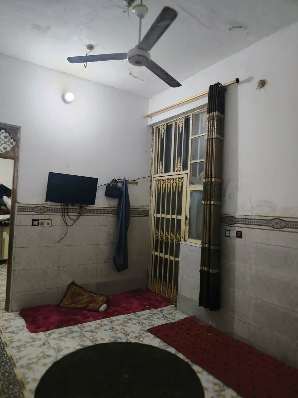 اقصاد اقصاد اقصاد بسم الله الرحمن الرحيم بيت للبيع المساحه 100 متر طابق ونص طابو صرف حي النداء شارع مجمع بيتي عمود 54 قرب شارع 60 الاول ا اقصاد مقدمه 45 والشهر 400 السعر الكلي 85 مع المجال يحتوي على غرفتين +صاله+مطبخ+استقبال+حمامات خارجيه وداخليه بناء طابوك اساس وسقف صب كونكريت للاستفسار ***********
