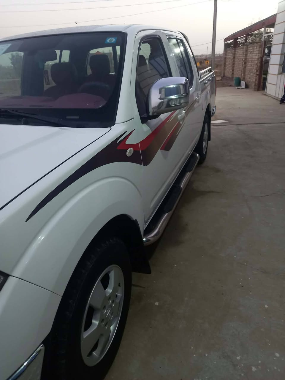 السلام عليكم 
نيفاره موديل 2012 فول بأسمي مكفوله ما عدى جاملغ امامي ايمن صبغ والباقي كفاله كير اوتماتيك تبريد تدفئه شاشه وحساسات 
للاستفسار الاتصال بالرقم ***********
