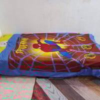 مستعجل • سرير • غرفة نوم