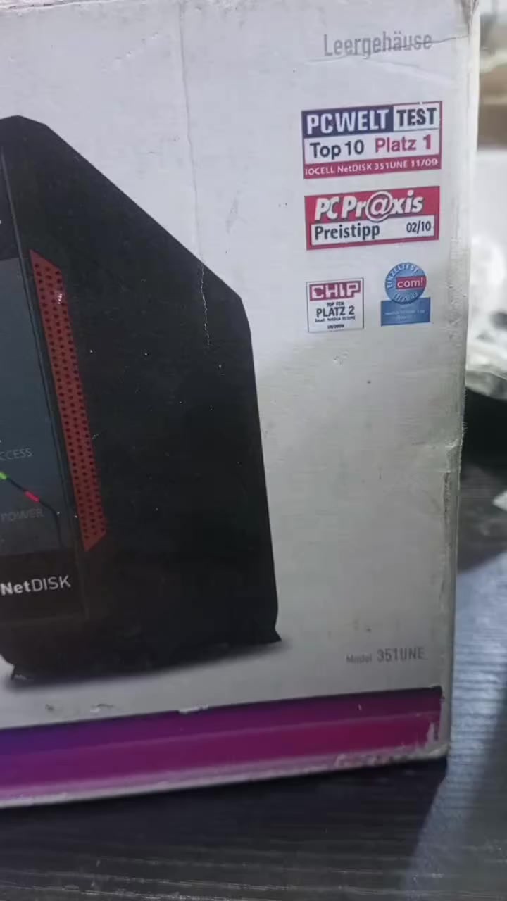 إخوان جهاز تخزين يشتغل على الشبكه تخزين ملفات 
يدعم توصيل USB
esATA
شبكه ايرثنك
الي مهتم يتواصل وياي وبالخدمه


**إذا كنت صاحب هذا الإعلان وتريد حذفه لأي سبب، رجاءا أرسل رسالة إلى الدعم الفني**