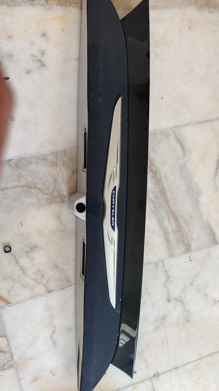 سلام عليكم اخوان للبيع قطع بك لايت كامل فيوجر ويرهم ايضاً على الباسفيكا سعر 300 الف للتواصل ***********. ***********
