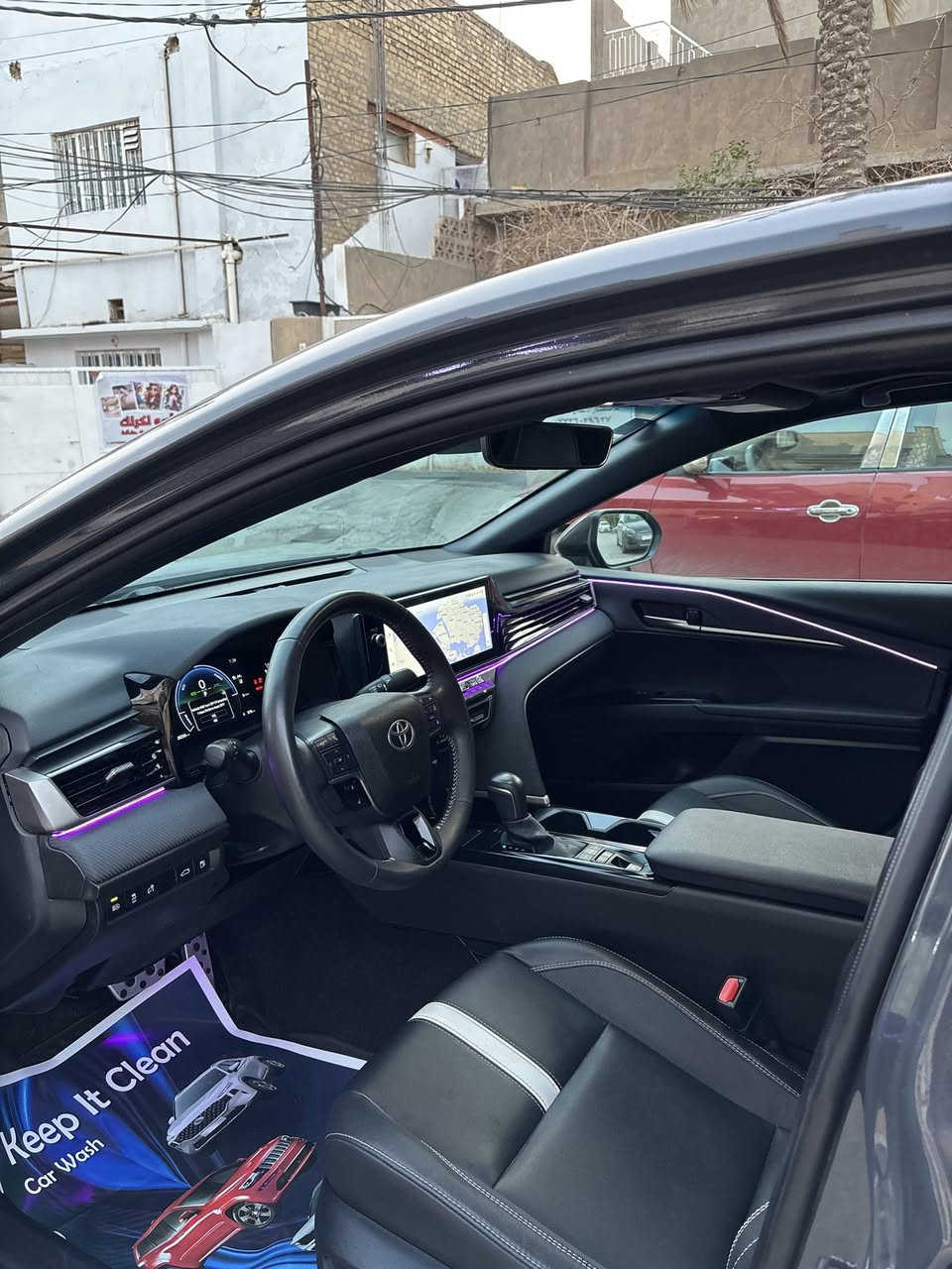 السلام عليكم كامري مديل 25 هايربد  وارد امريكي بيه بنيد مبدل فقط يرباك دركه  طاك السياره SE معروفه مواصفاته سياره كلش جديده وحلوه ومابيه اي نقص رقم بغداد بسمي السعر 233 وبيه مجال *********** مكان سياره ديالى بعقوبه
