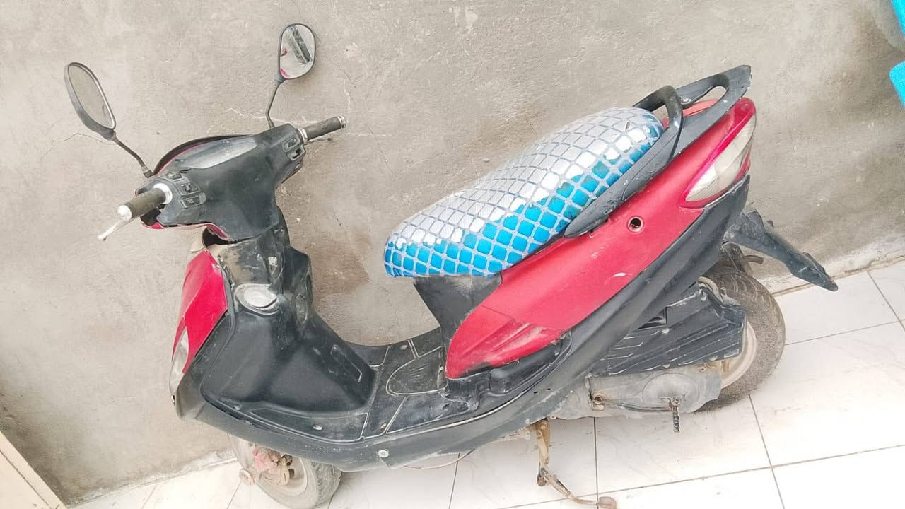 دراجه سيام نقص بس باتري وشغل واطلع مامفتوحه للبيع السعر 350 وبيه مجال حك الجيه مكاني نجف ناحية القادسيه للتواصل ***********
