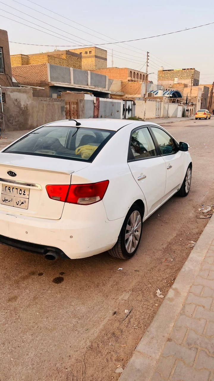 للبيع Kia Cerato 2013 فول مواصفات
أوتوماتيك، محرك 1600، فتحة، بصمة، تحكم سكان، تبريد ثلج، رقم أربيل.
السيارة نظيفة جداً استخدام شخصي، بيها باب الصدر صبغ بدون حادث وشويه يم قبق البانزين 
للأستفسار الاتصال على 
***********
