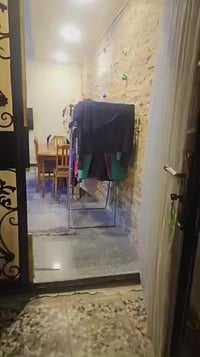 للاجار 83 متر طابقين غرفتين نوم وصاله ومطبخ وصحيات وكراج المكان الغزال...