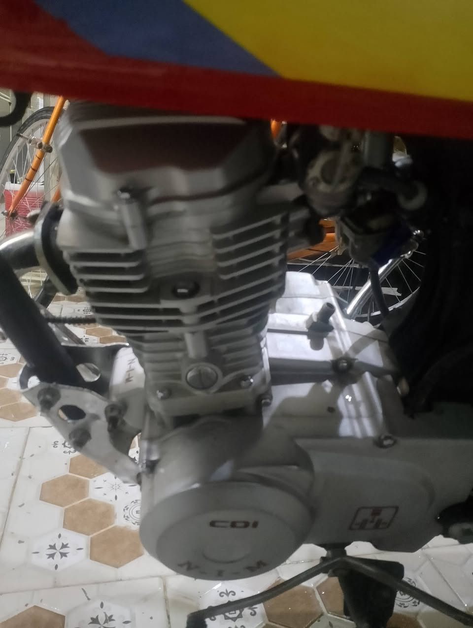 سلام عليكم دراجه لبيع كلك كلك سعر 275وبيها مجال شراي يتصل عل رقم ***********
