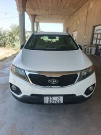 سورنتو ٢٠١٢ خليجي  مبدل بنيد وقماره مرشوشه گليرر بدون صبع ومعجون اثر ج...
