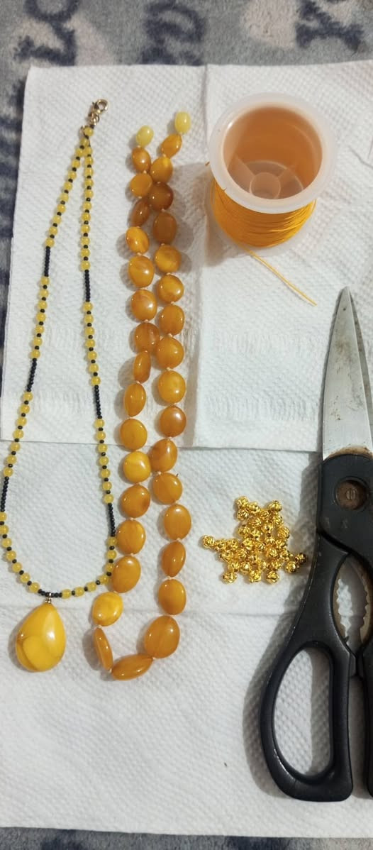 عقد كهرب واسوار مغلف ليتوني
الوزن 27اغرام كهرب صافي فواصل نحاس 8اغرام

سعر الغرام 6دولار في 27اغرام 250الف سعره


**إذا كنت صاحب هذا الإعلان وتريد حذفه لأي سبب، رجاءا أرسل رسالة إلى الدعم الفني**