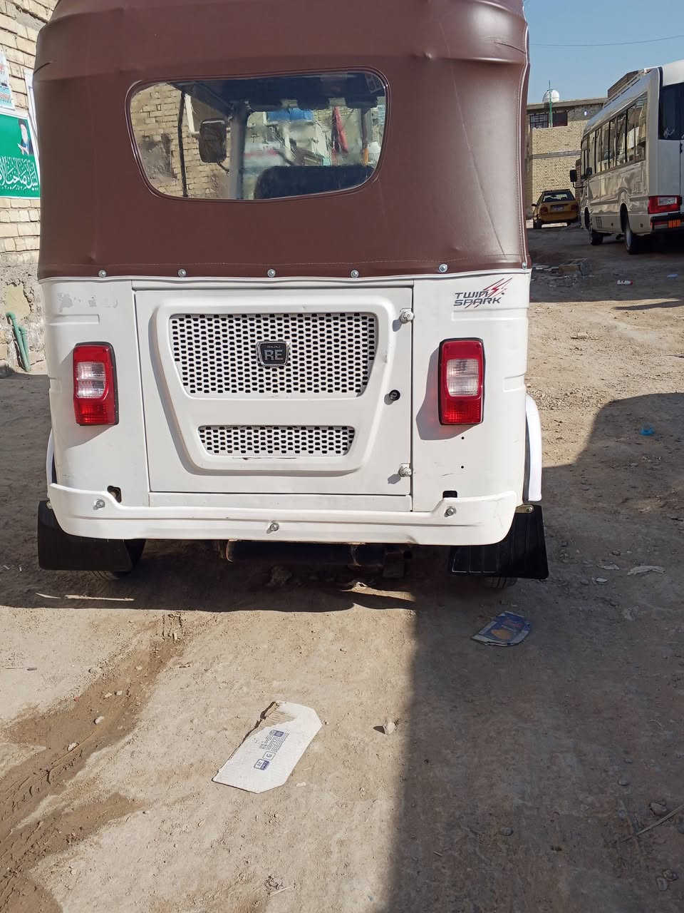 سلام عليكم تكتك للبيع مديل 22شهر11 تكتك كلشي بيهى شغال تكتك حلوه ونضيفى التكتك كفالة عامه فقط بيهى ضربى بل صفحه صجينه مثل ماواضحه بل صوره التكتك بيهى مسجل وبيهى طاط التكتك بس تبلد الخشم مال سلف وبوربينات اماميه فقط السعر 9و800 وبيه مجال حك الجيه*********** اي استفسار واتساب مكاني مدينه الحبيبيه
