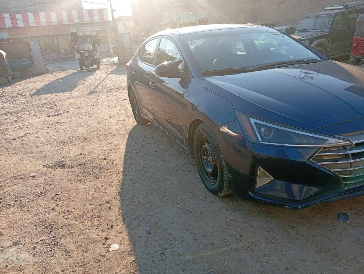 السلام عليكم سياره للبيع النترا 20 مكينه 2000 دوش جير مرغوب اي تي تخنتاير حداديه جديد رقم دولي انجليزي سعر 120 وبيها مجال سونر بوكاني بغداد  لا حد يدخل على الخاص رقم التليفون  ***********
