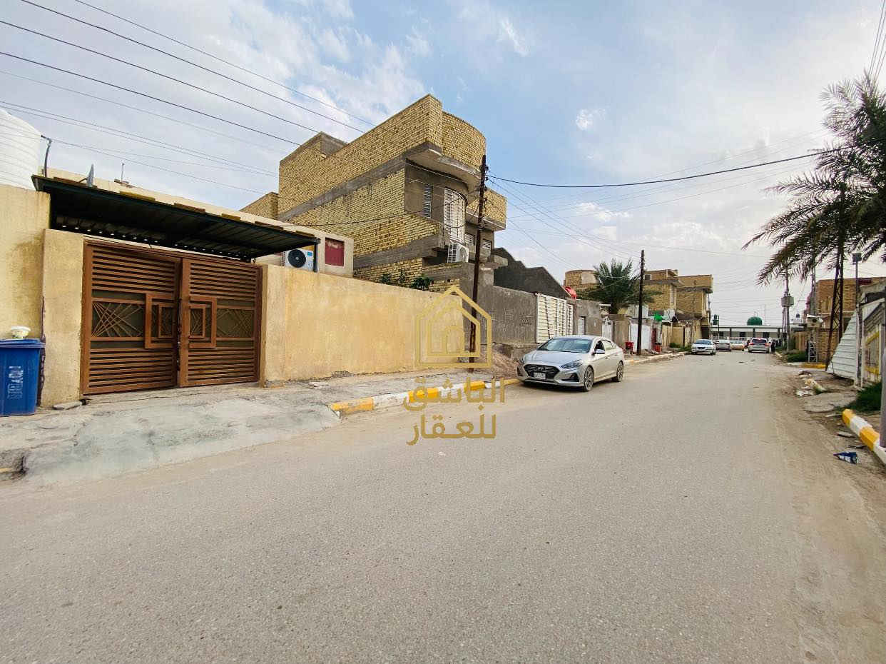 #دار_للبيع 

📍المكان/ الشطرة -خلف الكراج الموحد .

📐المساحة/ 200 متـر .

🔺طابق واحد : غرفتين+صالة+مطبخ+استقبال+صحيات .

📝ملاحظة:البيت بناء قديم يُعتبر قطعة ارض والسعر مناسب

🔻لمعرفة السعر اكتب تم في التعليقات 
____________________________________________
للأستعلام والاستفسار:
موقع المكتب / الشطرة - قرب مدرسة الحدباء-مجاورحسينية خدام ال محمد
*********** مرتضى العلي
*********** علي ايهاب
