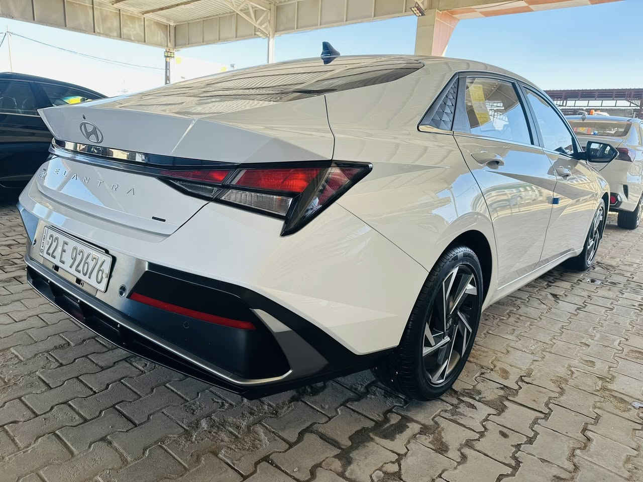 سلام عليكم 

البيع مراوس 

النترا وارد خليجي تجميع صيني 

موديل 24 

مكفول كفال عامه من شخط ورصعه 

ماشيه ٢٩

موصفاته 

بصمه 

فتحه 

جلد 

تبريد خلفي 

تحكمات 

حساس امامي وخلفي 

كامرا خلفيه 

مري شفط 

سايد بريك بصمه 

باقي موصفات معروفه 

سعر ١٤٦

***********
