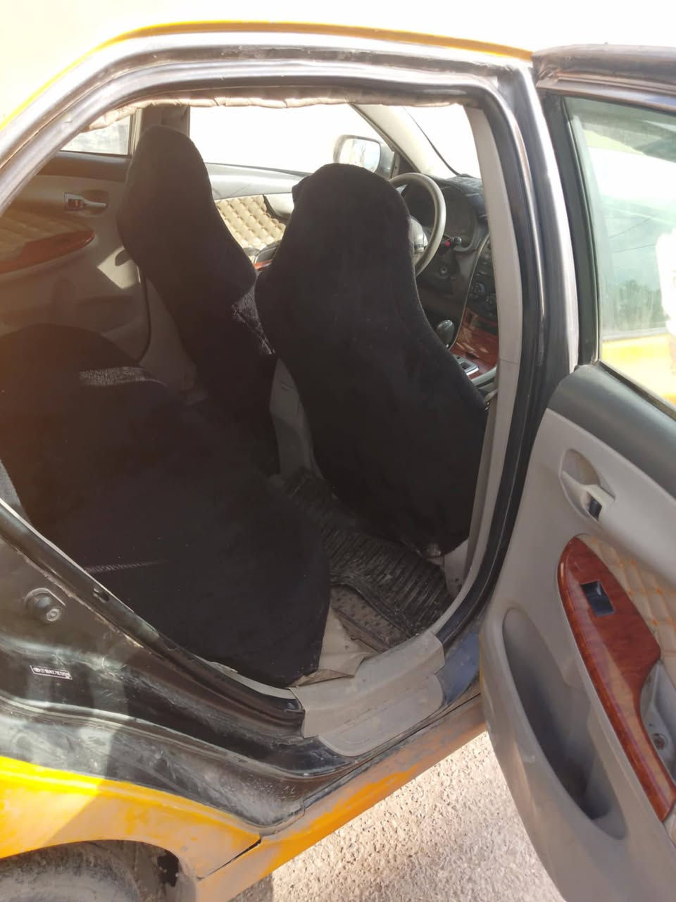 سيارة كورلا تكسي ٢٠٠٩ كير اوتامتيك منظومة غاز بيها سنوية إلى ٢٠٢٩ هيئة وغرامات صفر رقمها مسطرة كهربائيات شغاله كاربون بانزين بيها السعر ٧٦$
ملاحظة: السيارة كالبه ***********
