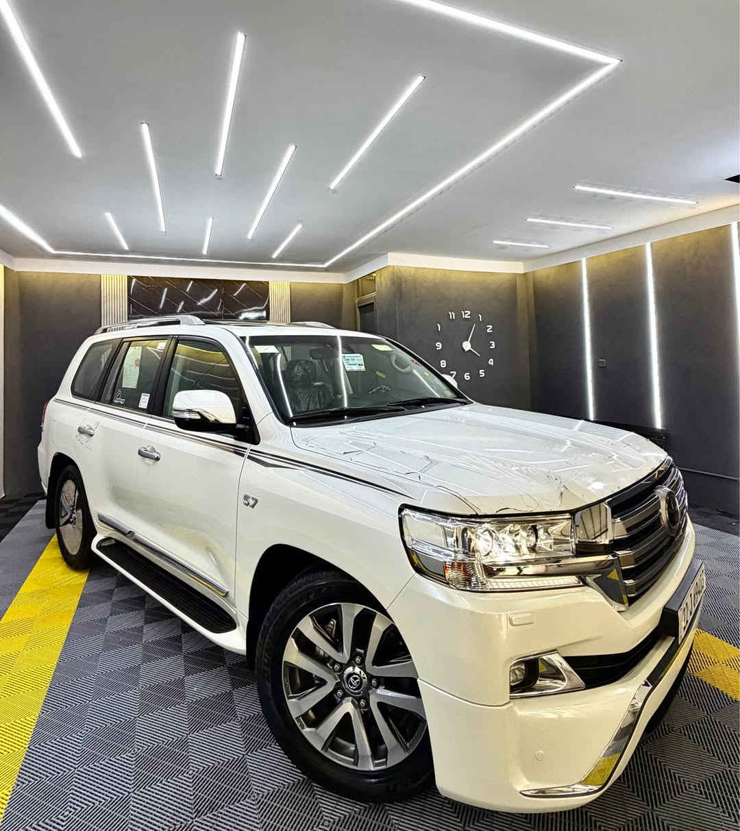 Toyota Land crsusir_2016_VXS _ 📦98,000km _ 📦🧿

💎اللَّهُمَّ صَلِّ عَلَى مُحَمَّدٍ وَعَلَى آل مُحَمَّد
سياره اعلي مواصفات لاندكروز (VXS)
♦️تويوتا لاند كروزر موديل (2016)
مواصفات (VXS) فول مواصفات 
محرك (٥٧٠٠) (V8) فول فول مواصفات
اعلي فيه لاندكروزر مواصفات معروفه
سياره فول بيها (رادار + خط شارع)

ملاحظه رجائن 
(سياره بدون بدون موراوس )

♦️ مكفولة كفالة عامة     
‏‎بدون بارد  ،بدون رصعات ،بدون حتى شخط
‏‎دعاميات هم بدون صبغ ،رمل مابي ،بقية كلها بشرت

♦️سياره داخل قرميدي مرغوب
سمعات كل موجود _ عرضيات كل موجوده لوك مامفتوح _ كامل غراضات موجود

♦️سياره ماشيه (98,000) الف كيلو حقيقي بشرت + سياره حتا شباك بلادي

‏‎محرك كير بشرط مامفتوح ♦️
‏‎سيارة حيل نظيفة كلشي عل بلاد لوك
‏‎سنوية زنكة كلشي جديد مدفوع لـ2029
‏‎باسمي السنوية بشرط تحويل و خرامة 
‏‎سيارة مابيـها دينار مصرف كامل من كل نواحي

♦️فول فول المواصفات  
بصمه + الانزلاق +كشن جلد + كوشنات تدفيئه + شاشات ايباد بيلادي +٥ كاميران 
ثلاجه + زينون+ كوشنات تبريد +الخزينه 
+هواء مزدوج + نيظام ايكو سبورت +حساسيه الديك المؤخره مرايات 
+الفتحه + باب الخلفي جگ + وادار امامي
دبلات كهرباء _ سياره فول موصفات

♦️نظافه ١٠٠٪؜ كامل سيرڤس بدون نقص و مصرف 

♦️سياره مال بيت  أي نقص مابيها ٤ إيطارات جديده 

♦️نفسي يوم / تحويل مباشر حول
مكان /داخل سليمانيه 
سعر /510$ ورقه 
رقم/*********** السليمانية, العراق
