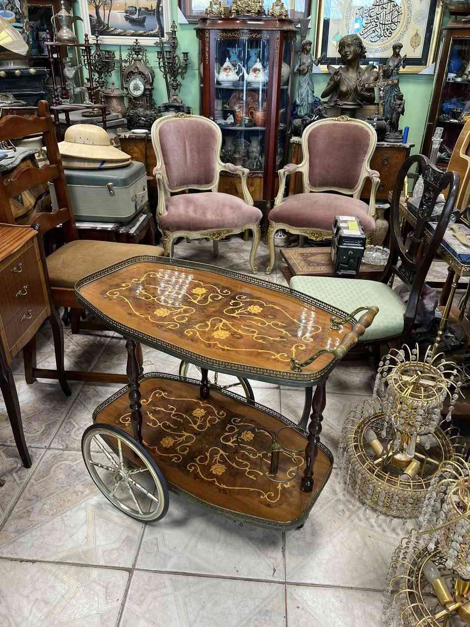 تشكيله انتيكات وتحف ونوادر 
*العنوان:بغداد الكسره قرب ملعب الكشافه داخل السوق الشعبي 
*للحجز والاستفسار عن الاسعار يرجى التفضل على الخاص ومراسله الصفحه او الاتصال على الرقم. ***********
*يوجد توصيل الى كل محافظات العراق 
*يرجى التاكد من الطلب قبل مغادره المندوب
#antique #انتيكات #تحف #نوادر #راديو #اثاث #كريستال #زوالي #كلاسيك
