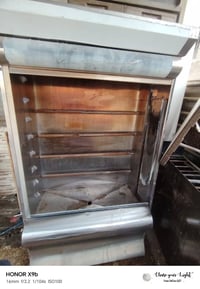 للبيع شواية دجاج + حماية تمن ومرك + جدور كبار عدد 2 + ميز خشبي + سنك م...