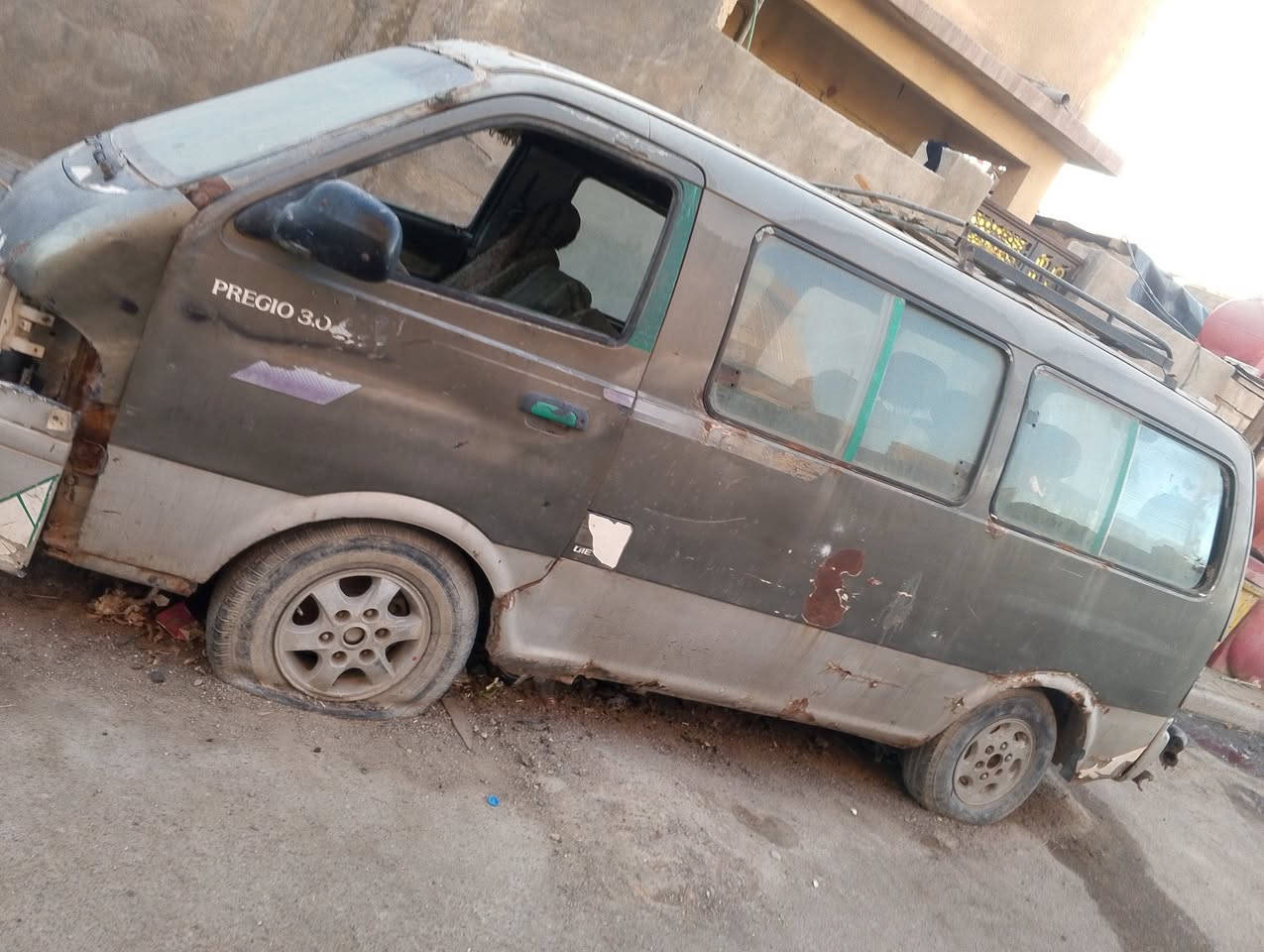 السلام عليكم كيه بريجو واكفه رقم صدامي  رقم وسنويه راعيه موجود
***********
