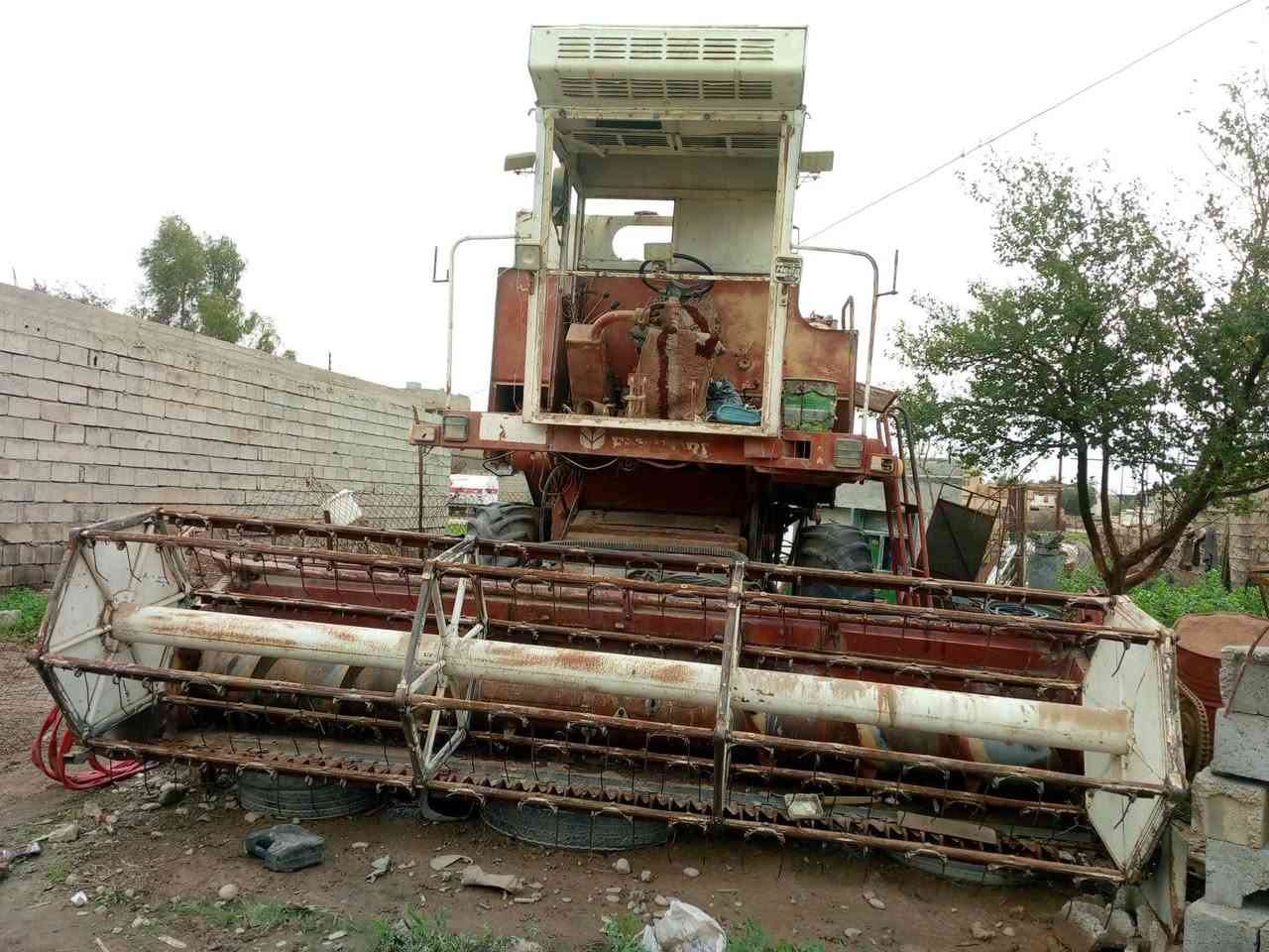 السلام عليكم حاصودة لافردا للبيع موديل 85 مكلف بالنشر السعر والتفاصيل الاتصال على  ***********
