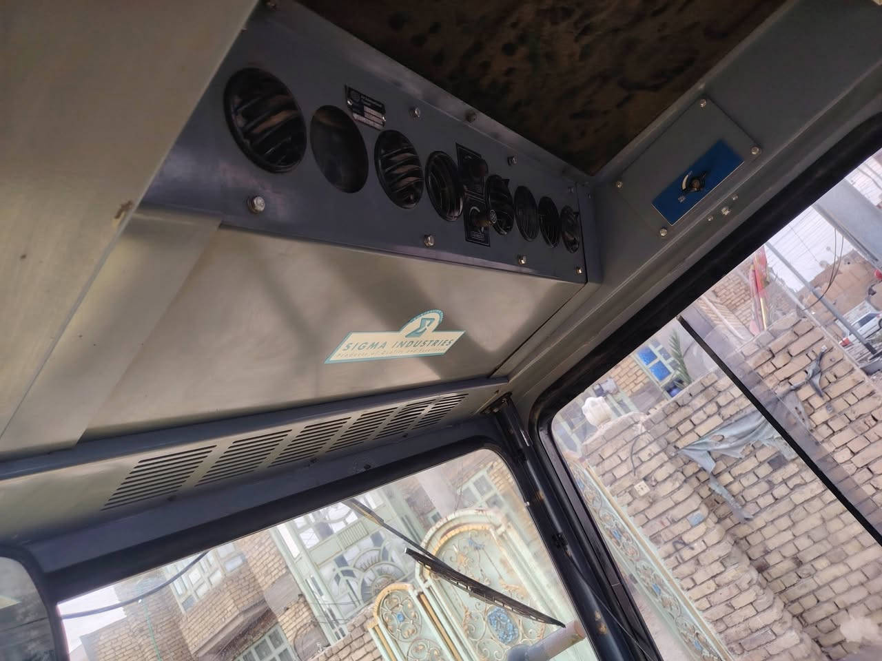 السلام عليكم للبيع حادله دخول جديد 7تاير عريض بنيد فاير كلاس مكينه 4ازوزه جاهزه لشغل لاستفسار ***********3. ***********
