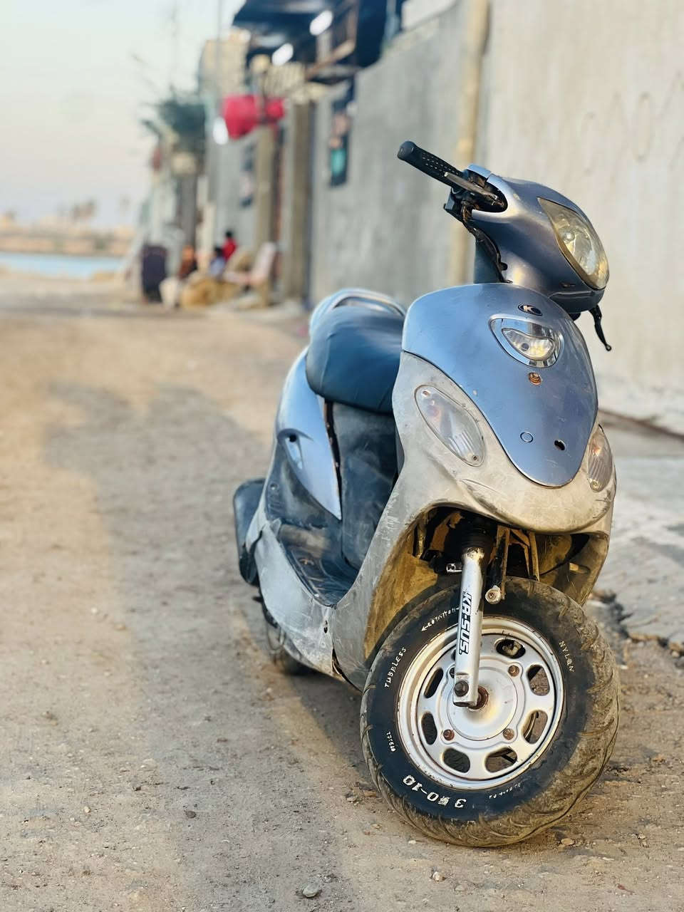 سلام عليكم دراجة نوع كامكو ماكس دراجة كاملة بس مابيها مدكر امامي الاستفسار ***********
