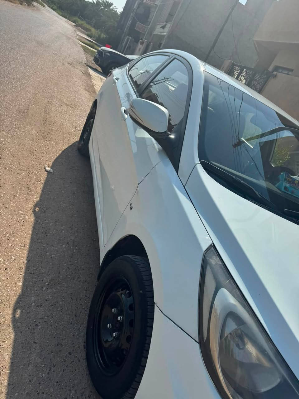 اكسنت خليجي موديل ٢٠١٣ 
بدون صبغ بيها بارد ٣ مكانات 
رقم بغداد بسمي 
مكينه ١٦٠٠
حداديه تبريد مكيه كير مكفولات 
مكاني بغداد راشديه 
السعر ٨٨ 
***********
