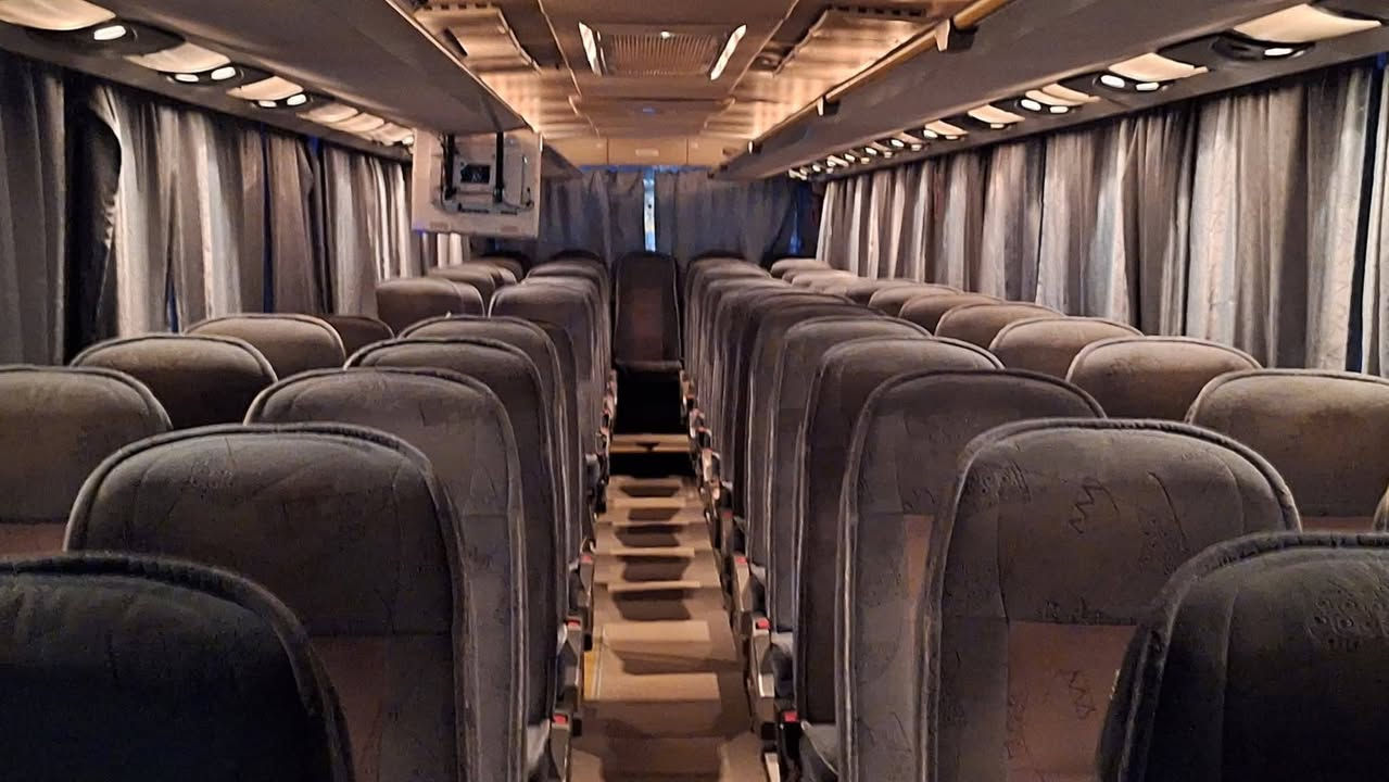 سلام عليكم سياره جيتيه حجم 17 مكينه 8 سلندر 
كير صطر تخم تاير رقم بصره 21 انكليزي تحويل ثاني 
يوم تبريد صيني جديد كمبريسر جديد سياره جاهزه وخير من الله 
للإستفسار الاتصال على الرقم 

‎0770 881 6270
