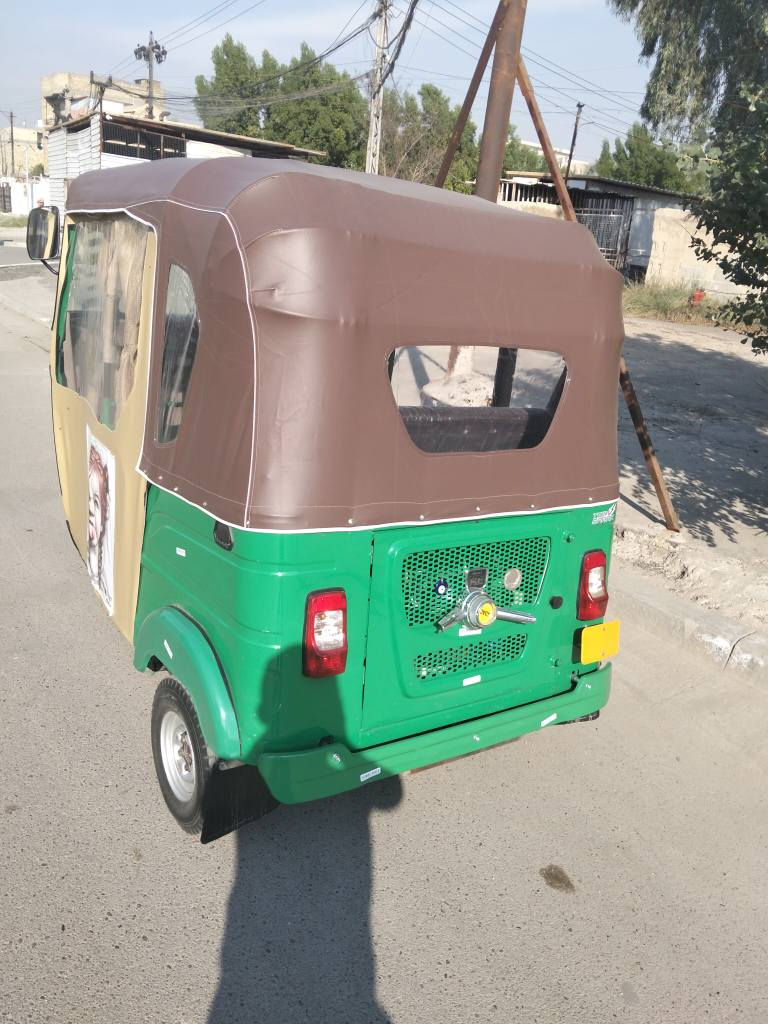 سلام عليكم اخوان تكتك لبيع موديل2022مضلع شهر 11 تكتك خير من الله جديده مال جناي المكان بغداد حي العامل 
اي استفسار على هذه الرقم *********** غير متواجد على فيسبوك فقط على رقم على صاحب الأمام واتساب لايوجد
