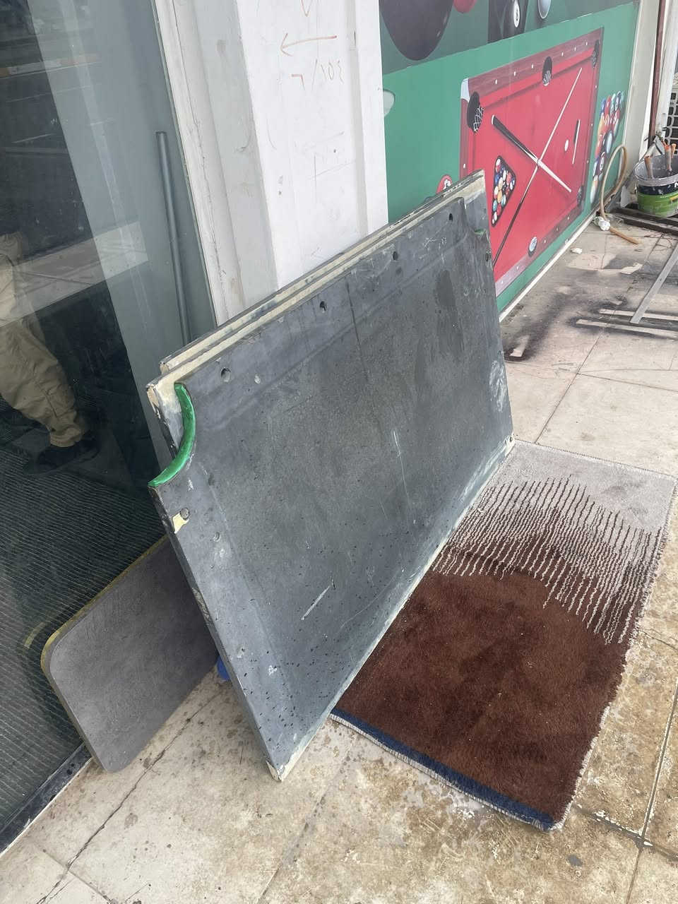 يوزه بليارد للبيع ٣ ميوزه كاملات  سعر مناسب للتواصل رقم ***********
مێزی بیلیارد بۆ فرۆشتن، ٣ مێزی تەواو، نرخێکی گونجاو. ژمارەی پەیوەندی: ***********
