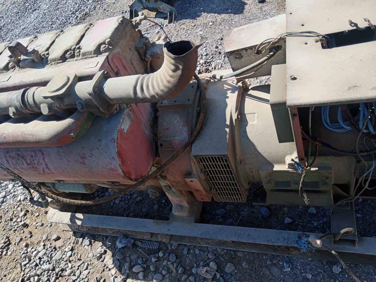 مولد دويز انكليزي 80 كيفي 6 سلندر متروك سعر 14 ورقه ديالى ***********
