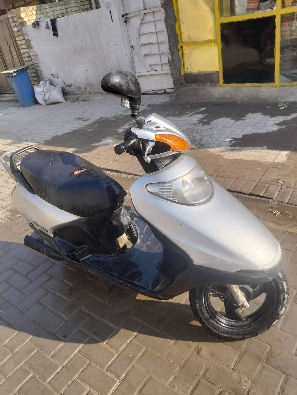 السلام عليكم شباب 

سبيسي ياباني 

مكينه ما مفتوحه 

اخوان الدراجه كفراتهه يرادلهه ترتيب 

اكرر الدراجه يرادلهه ترتيب 

تايرات جدد 

دهن توني مبدله

كهربائيات يرادلهه ترتيب 

السعر 425 وبيهه مجال قليل 

اخوان كلشي كاتبلك 

الشراي احطهم على راسي الموشراي ليتعبني 

العنوان بغداد البياع سويب 

الرقم 
*********** اتصال 

واتساب ***********
