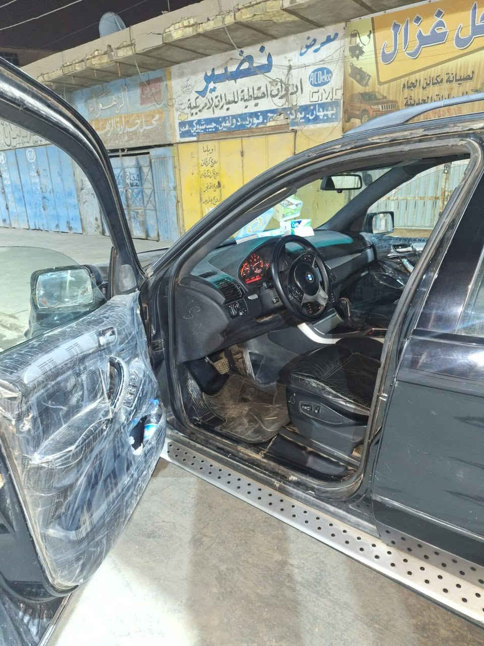 السلام عليكم بي ام دبليو اكس 5 /2004 بدون كص تخم تاير حداده كير مكينه جاهزه السياره بيها تلحيظات بسيطه مكان السياره ميسان *********** السعر 47وبيها مجال أو مراوس حسب القناعه
