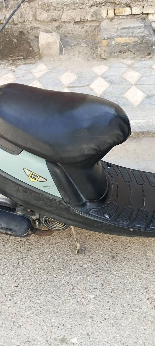 السلام عليكم دراجة بتره مكينه تخبل نهضه وسرعه شرط كلشي شغال سلف هندر كهربائيات لون مميز السعر 350 ناصريه المركز ***********
