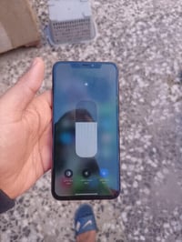 آيفون XS ماكس ٢٥٦ • بطارية ٨١٪ • بصمة وجه