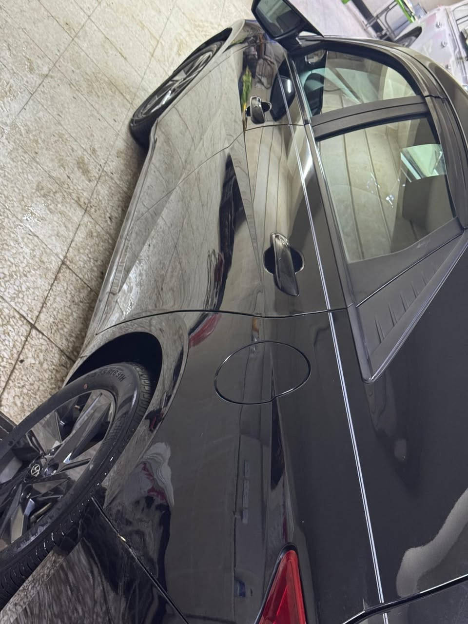 بسم الله الرحمن الرحيم 

السلام عليكم 
                                                             Hyundai Elantra 2023
مواصفات 
النترا 2023 
وارد امريكي
محرك 2000cc مكينه دوش 
الداخل مخمل لون رصاصي 
رادارات اماميه خلفية جانبية
شاشة ديجيتال مع كاربلي 
3 انظمة قيادة سبورت -ايكو  -  نورمال
نظام تحديد مسار + نقطة عمياء
بصمه ابواب وتشغيل بصمة وتشغيل عن بعد 
نضام توقف ذاتي 
مخارج USB
بعد بيها هواي مواصفات
مكينه كير مكفولة 
ماشية 45mi
صور الحادث موجود بلمنشور صبغ بنيد فقط وجاملغ جهه السائق بارد على كد شبر وبارد في الجاملغ الخلفي ايرباك ستيرن فقط
للبيع او المراوس حسب القناعه
رقم بغداد الجديد سنويه وهزه كلة جديد السنوية لحد 2030
بأسمي 
السعر 158$ وبيها مجال
مكاني بغداد حي القاهره
الاتصال ***********
