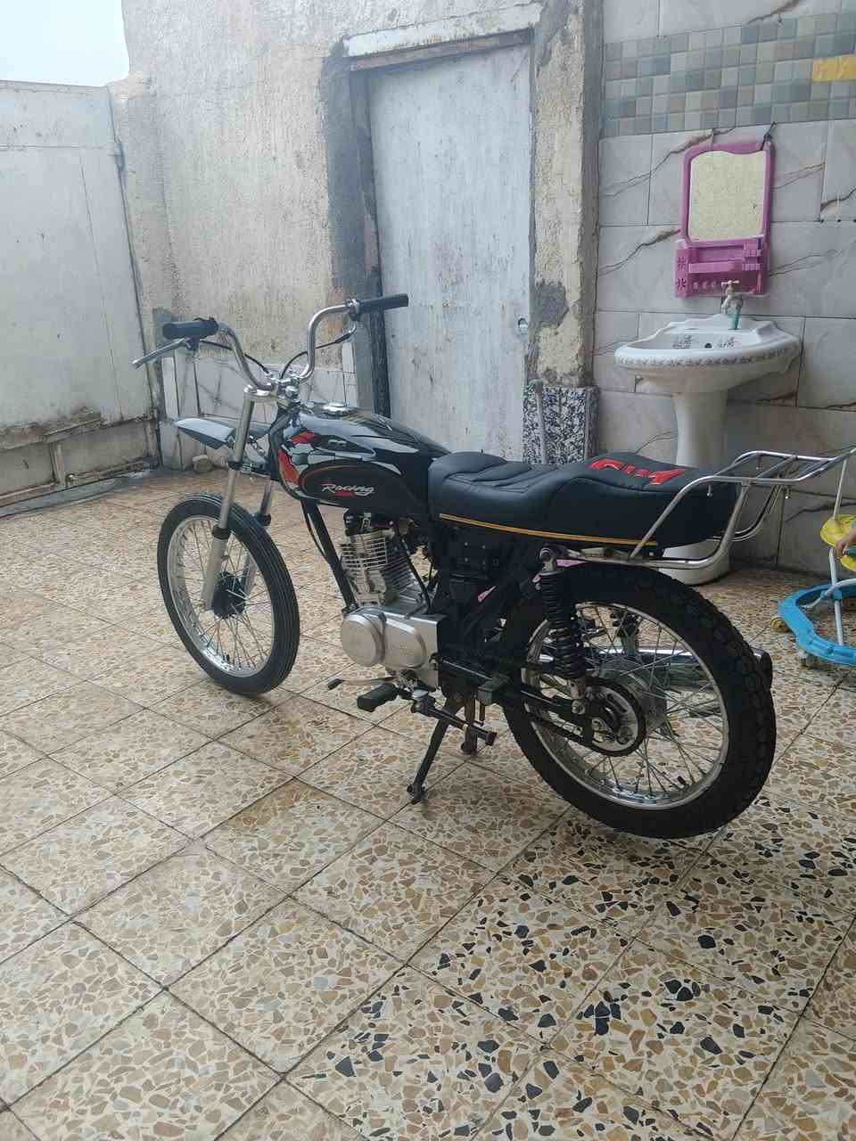 دراجه البيع سيجي ام الحربه تعمير جديد صاله 25يوم من تعمرت بدون وراق سعره 775قفل ***********
