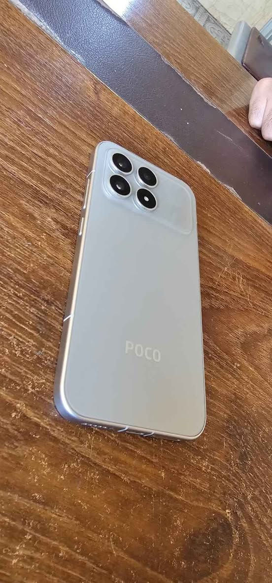 للبيع Poco F8 Pro اخو الجديد السعر 750مكاني نجف 

مواصفات الجهاز ⬇️⬇️⬇️

المعالج : Snapdragon Elite الرائد بدقة تصنيع متطورة (3) نانومتر).

المعالج الرسومي Adreno يقدم قفزة هائلة في الأداء وتقليل استهلاك الطاقة).

الذاكرة العشوائية (RAM): تأتي بسعة 12 جيجابايت من نوع LPDDRSX السريع جداً تصل إلى 9600Mbps).

ذاكرة التخزين  512 جيجابايت من نوع 4.1 UFS عالي السرعة.
                   ⬇️   ( البطارية والشحن )  ⬇️

ه السعة بطارية ضخمة جداً بحجم 6210 مللي أمبير

الشحن السلكي: شحن فائق السرعة 100 واط

HyperCharge يشحن الهاتف بالكامل إلى %100 في حوالي 37 دقيقة فقط عند تفعيل وضع المعزز).

الشحن العكسي يدعم الشحن العكسي السلكي لتغذية الأجهزة الأخرى بقدرة تصل إلى 22.5 واط
 
                        ⬇️  (  الشاشه ) ⬇️

النوع : POCO HyperRGB AMOLED مخصصة لحماية العين ومقاومة الوميض.

الحجم: 6.59 بوصة بإطارات نحيفة جداً وشبه متساوية الأطراف).

الدقة : 2510 × 1156 بكسل وضوح ممتاز يقارب الـ 2).

معدل التحديث يصل إلى 120 هرتز

معدل استجابة اللمس حتى 480 هرتز

ويصل إلى 2560 هرتز Instant Touch

Sampling Rate عند تفعيل وضع مسرع

الألعاب (Game Turbo).

السطوع ذروة سطوع تصل إلى 3500

نيتس (Nits).

الحماية طبقة زجاج Corning Gorilla Glassi ودعم ودعم لتقنيات +Vision Dolby 9 HDR10 .

                  ⬇️  ( الميزات الإضافية ) ⬇️

مقاومة الماء والغبار حماية كاملة بمعيار IP68 (مقاوم للغمر في الماء العذب.

بصمة الإصبع مستشعر متطور يعمل بالموجات فوق الصوتية (Ultrasonic) مدمج تحت الشاشة أسرع وأدق بكثير.

الصوت مكبرات صوت استيريو متناسقة مدوزنة بالتعاون مع Bose وتدعم تقنية.Dolby Atmos

الشبكات يدعم تقنيات الجيل الخامس 5 وشبكات 7 Wi-Fi الحديثة، بالإضافة إلى دعم ال SIM.

الوزن والسماكة يزن الهاتف 199 غراماً، وبسماكة 8.0 ملم فقط رغم حجم البطارية الضخم.

شراي راسلني خاص مكاني نجف 

. النجف, العراق


**إذا كنت صاحب هذا الإعلان وتريد حذفه لأي سبب، رجاءا أرسل رسالة إلى الدعم الفني**