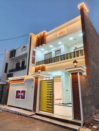 وبركاته، يتوفر بيت للبيع مساحته ١٤٠ متر مربع، طابو سند ٢٥ صرف، يحتوي ع...