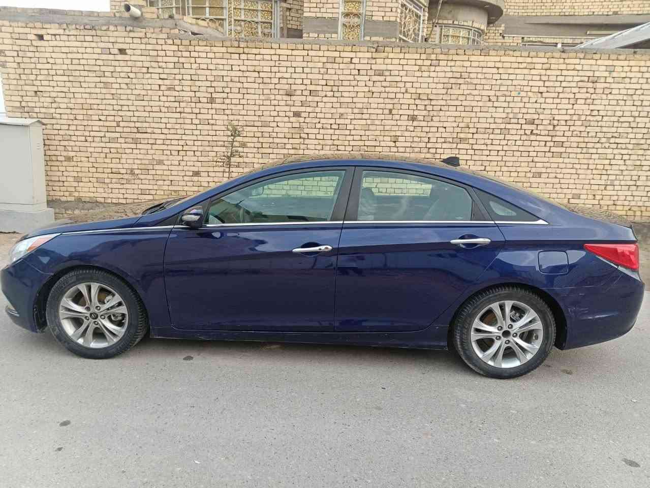 اللهمً صل على محمد وآل محمد
سوناتا موديل 2013 فول مواصفات بانوراما بصمه كشنات جلد وكهرباء لمتد وارد امريكي حادثها جاملغ امامي ايمن نفسه مصلح وراجع ممتغير بيه اي قطعه مكينه وكير وتبريد فوق الممتاز حداده 70‎%‎ السياره احلى من الصور ارقام جدد وهزه جديده المكان بصره السعر 98 وبيه مجال ***********
