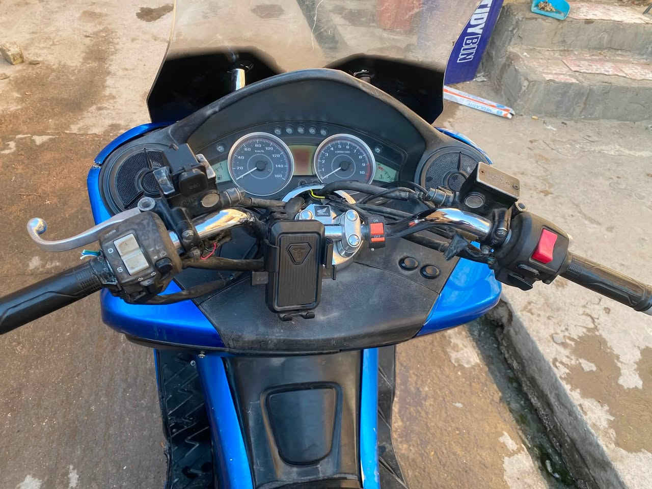 فورزا 0/10  S7 دراجه كلشي شغال بيه نكره سلف
لايت ثلجي دراجه مكينته صافيه بس بيه خيط تبخير بالكبس يطلع حيل قليل ولبايقي كدامك دراجه بصور
مكاني ناصريه سوك شيوخ 
رقمي ***********
سعر 650 وبيه مجال للشراي
